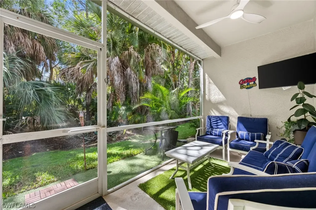7595 Meadow Lakes Drive Naples FL 34104