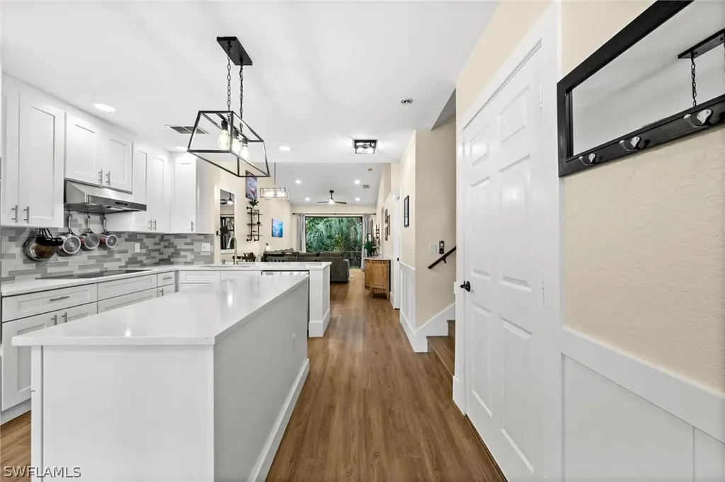 7595 Meadow Lakes Drive Naples FL 34104