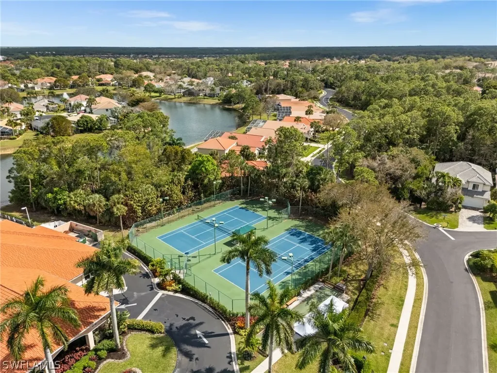 7595 Meadow Lakes Drive Naples FL 34104
