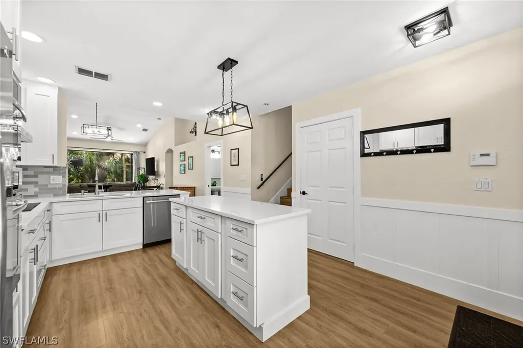 7595 Meadow Lakes Drive Naples FL 34104