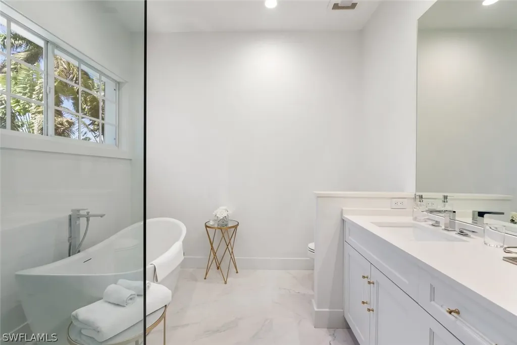 888 10th Street S Naples FL 34102