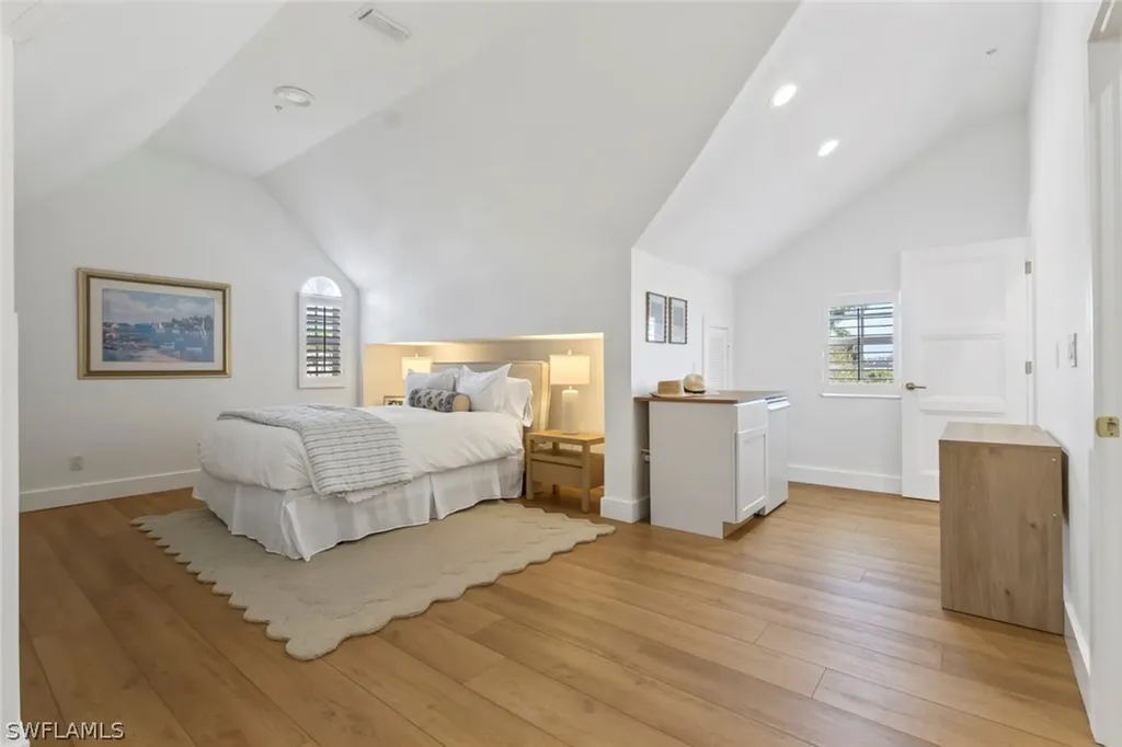 888 10th Street S Naples FL 34102