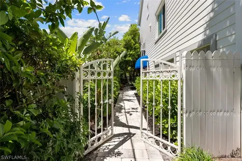 888 10TH Street S Naples FL 34102