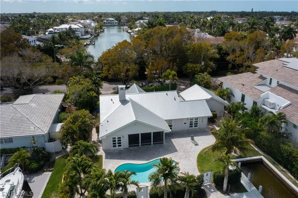 675 18th Avenue S Naples FL 34102
