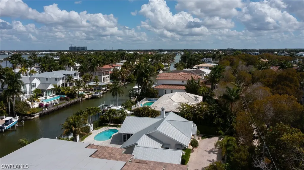 675 18th Avenue S Naples FL 34102