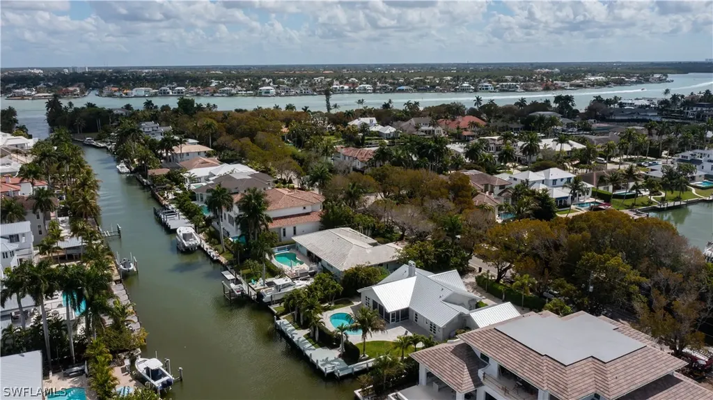 675 18th Avenue S Naples FL 34102