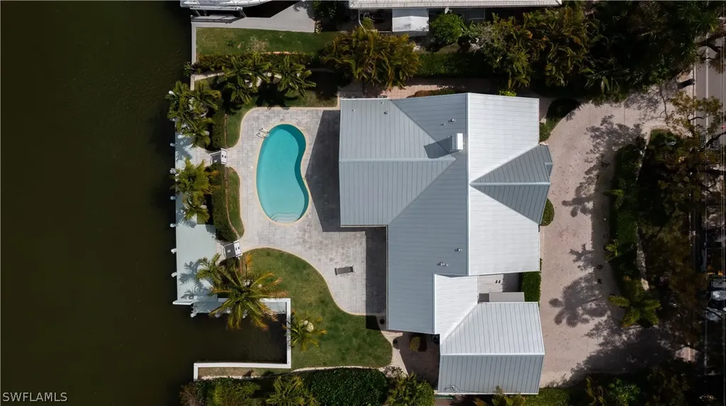 675 18th Avenue S Naples FL 34102