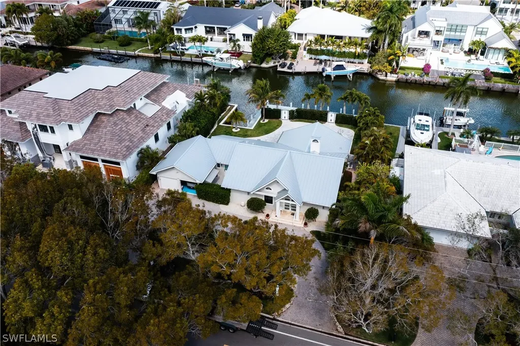 675 18th Avenue S Naples FL 34102