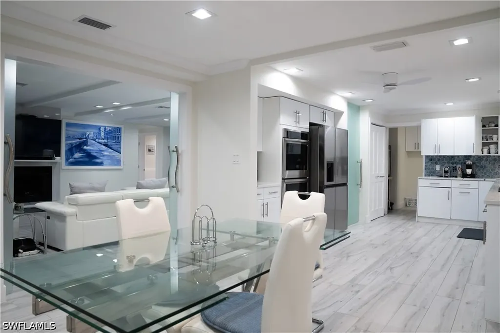 675 18th Avenue S Naples FL 34102