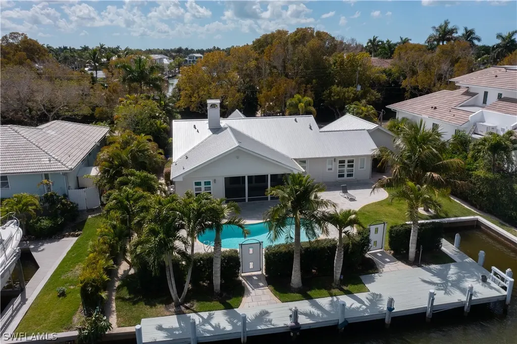675 18th Avenue S Naples FL 34102