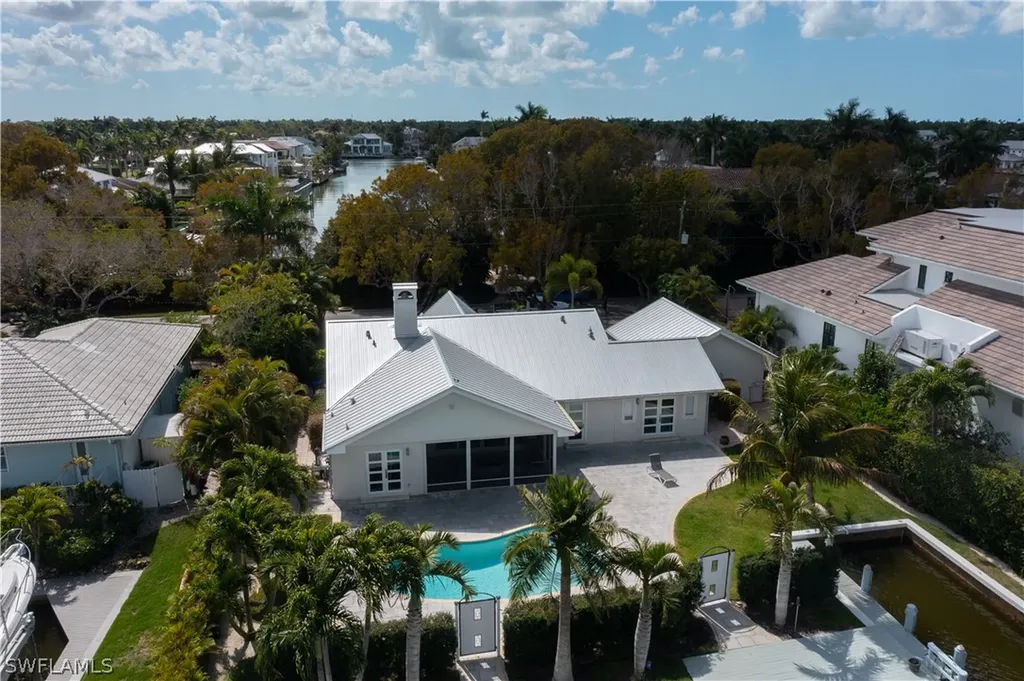 675 18th Avenue S Naples FL 34102