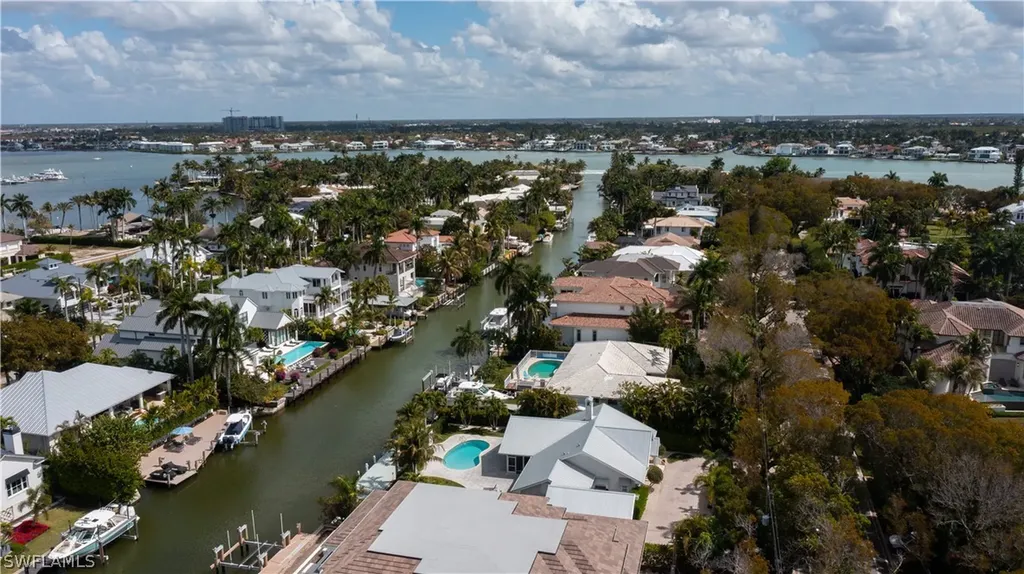675 18th Avenue S Naples FL 34102