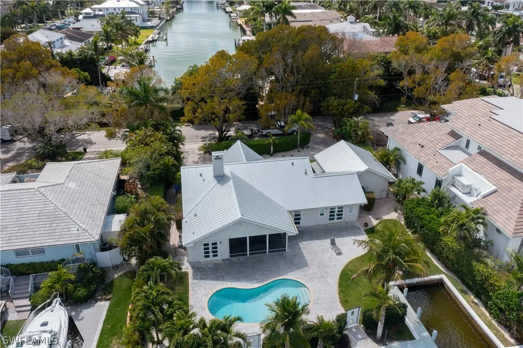 675 18th Avenue S Naples FL 34102