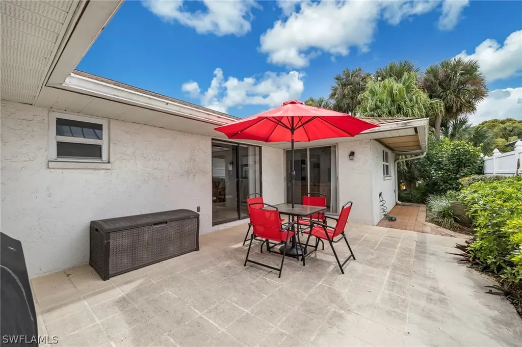 793 91st Avenue N Naples FL 34108