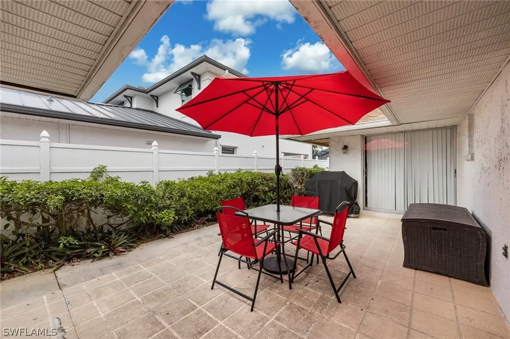 793 91st Avenue N Naples FL 34108