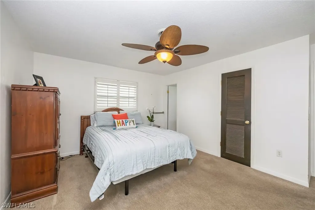793 91st Avenue N Naples FL 34108