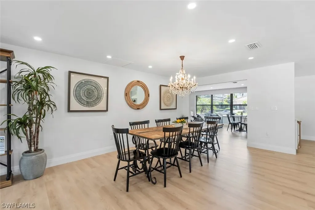4222 Crayton Road Naples FL 34103