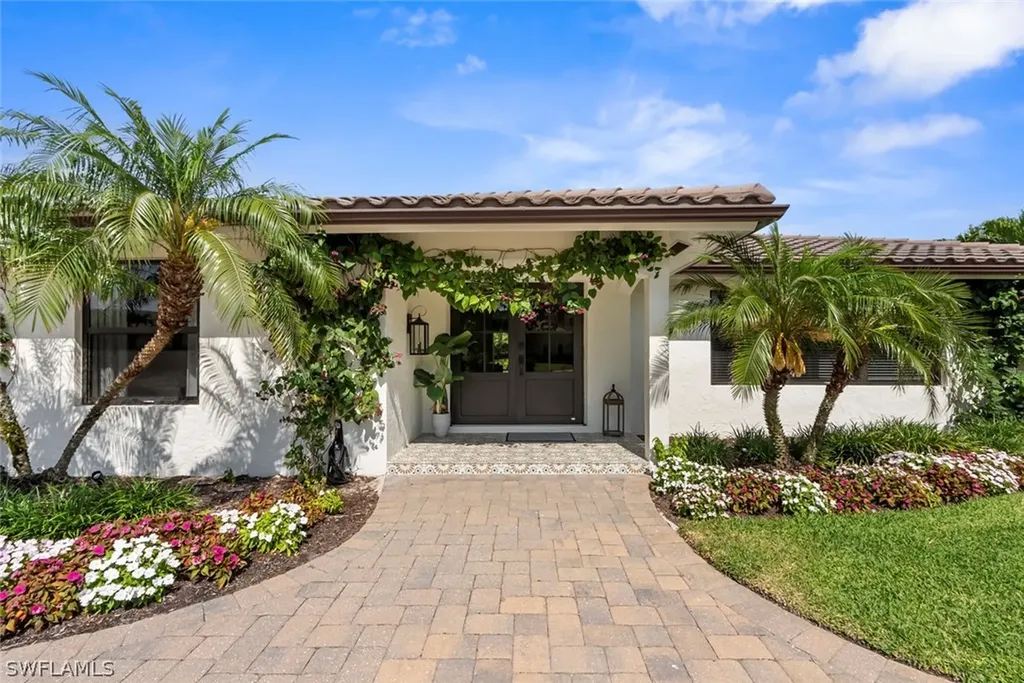4222 Crayton Road Naples FL 34103