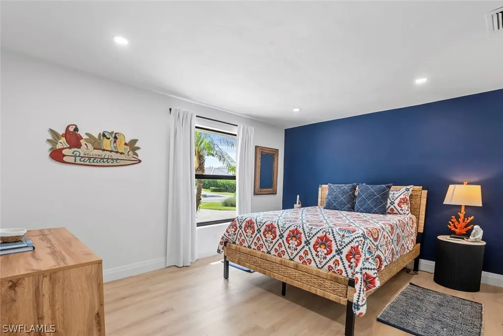 4222 Crayton Road Naples FL 34103