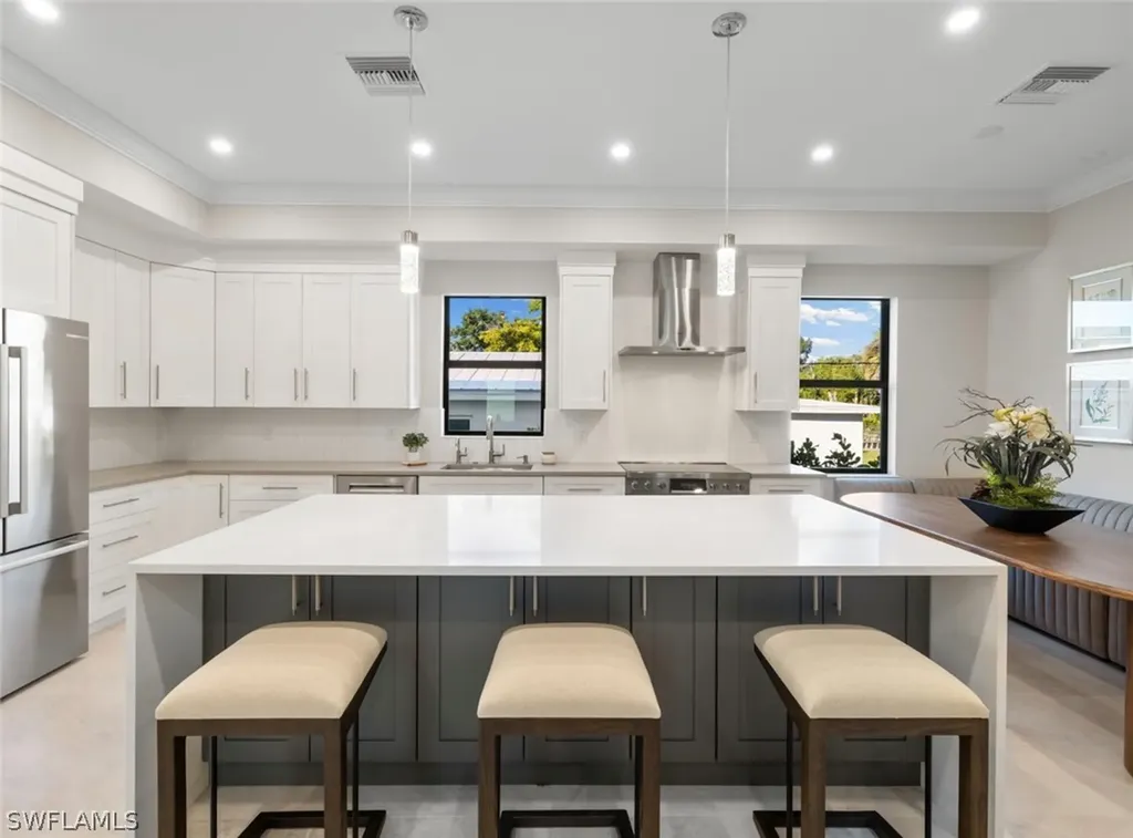 2721 Van Buren Avenue Naples FL 34112
