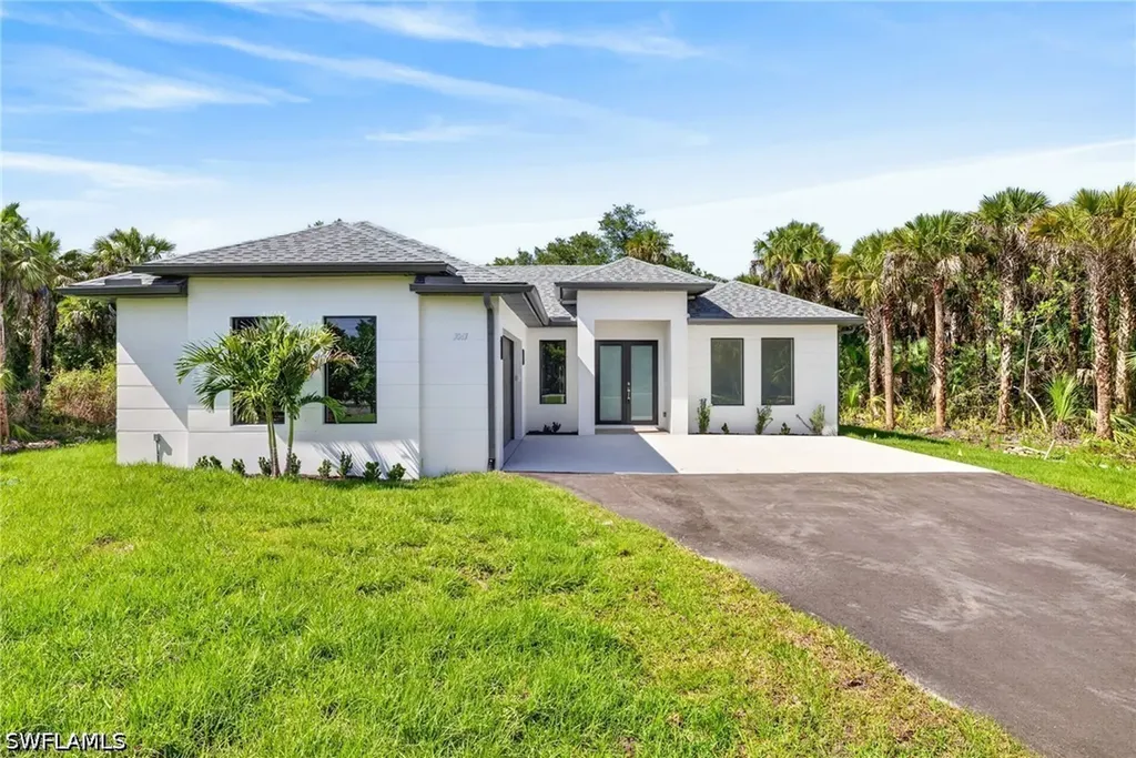 3043 28th Avenue SE Naples FL 34117