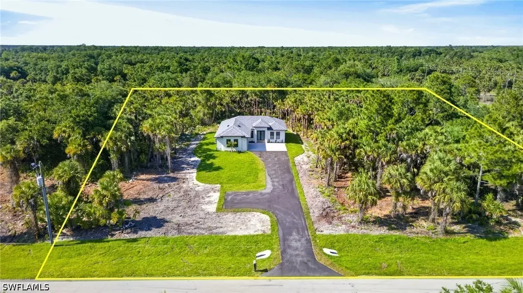 3043 28th Avenue SE Naples FL 34117