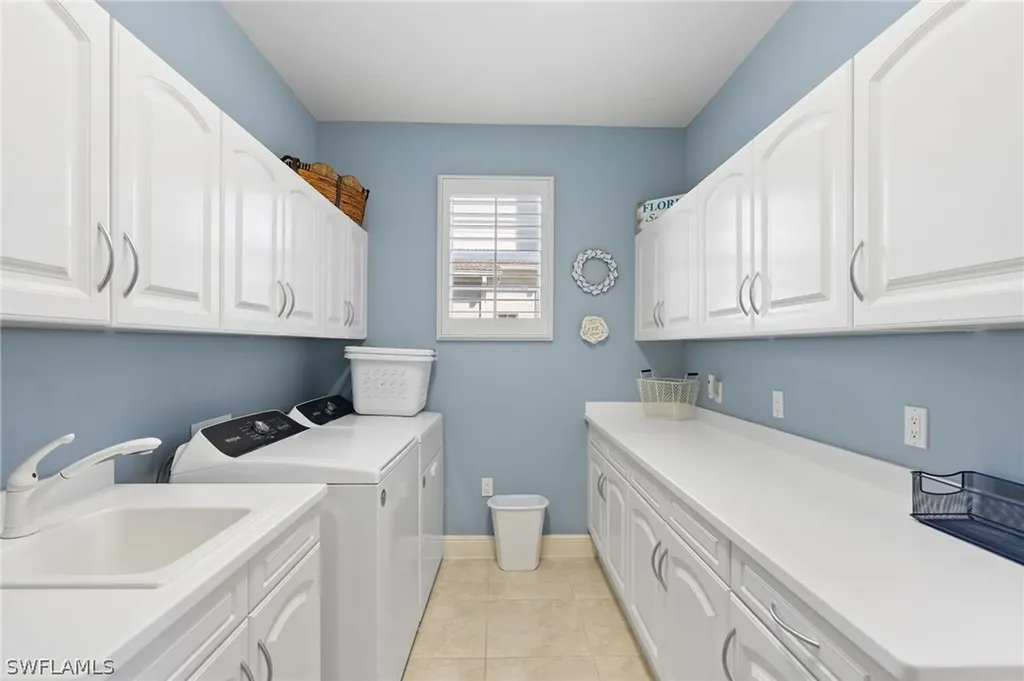 584 Avellino Isle Circle Naples FL 34119