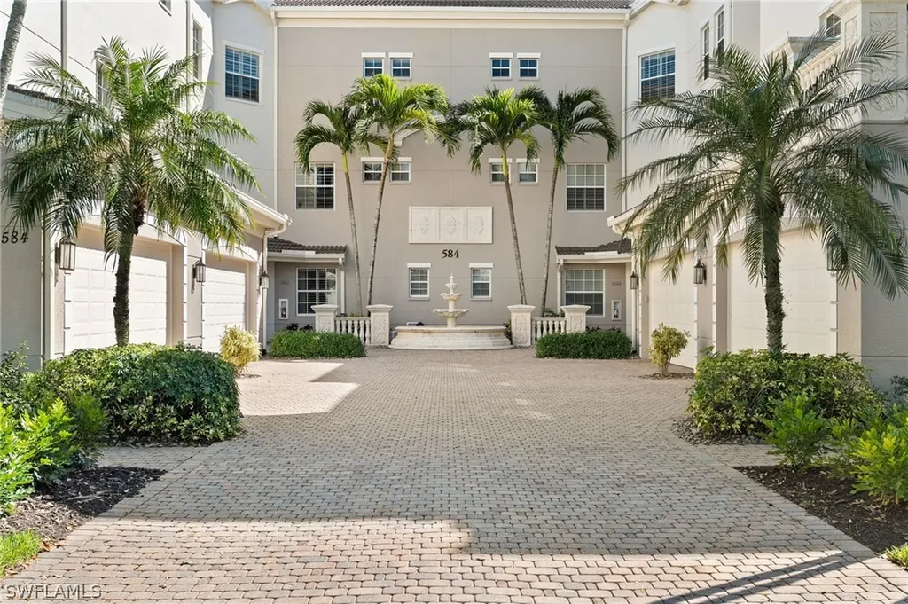 584 Avellino Isle Circle Naples FL 34119