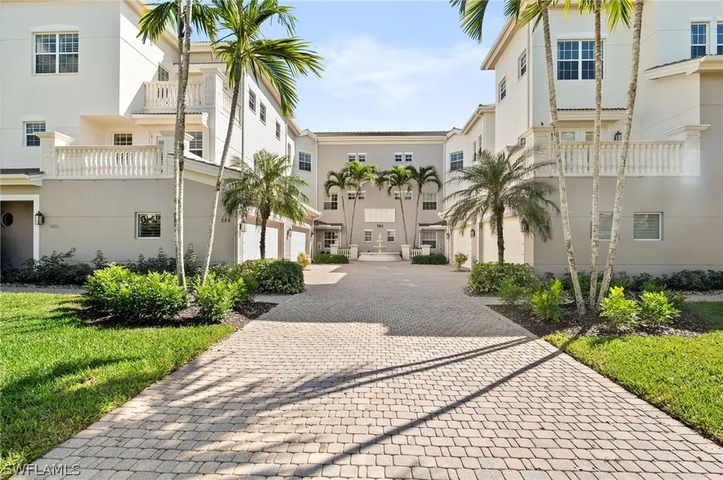 584 Avellino Isle Circle Naples FL 34119