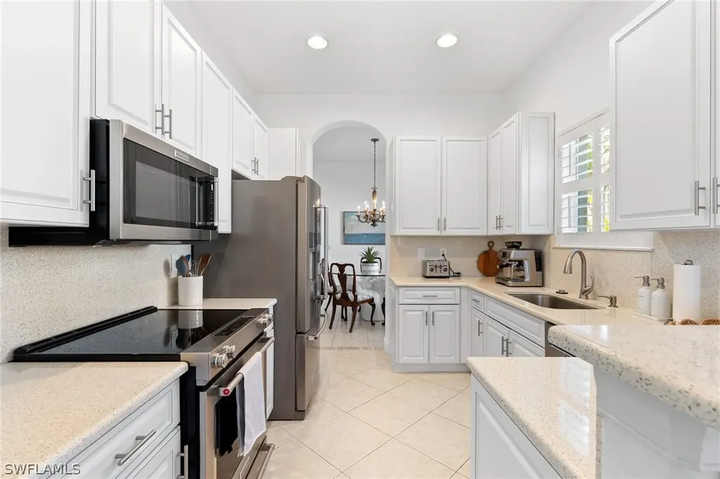 845 Vistana Circle Naples FL 34119
