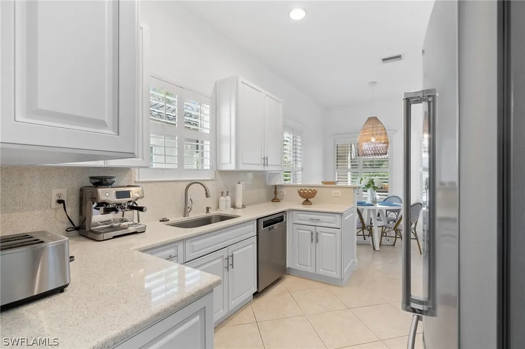 845 Vistana Circle Naples FL 34119