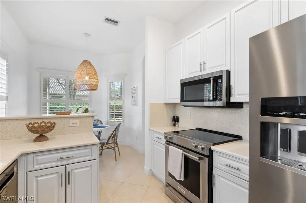 845 Vistana Circle Naples FL 34119