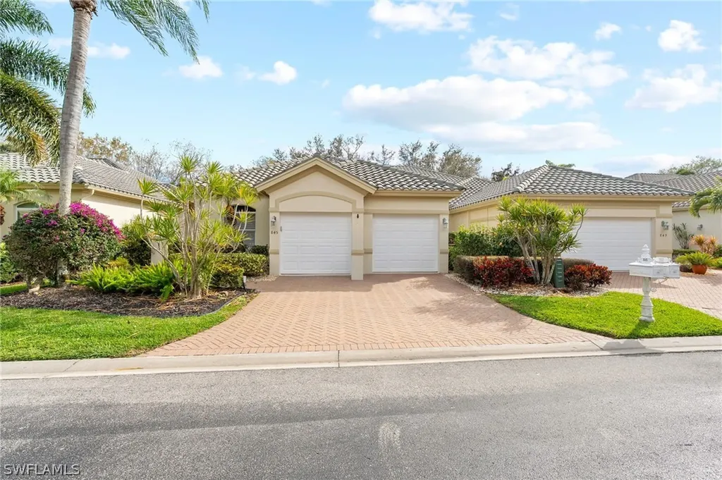 845 Vistana Circle Naples FL 34119
