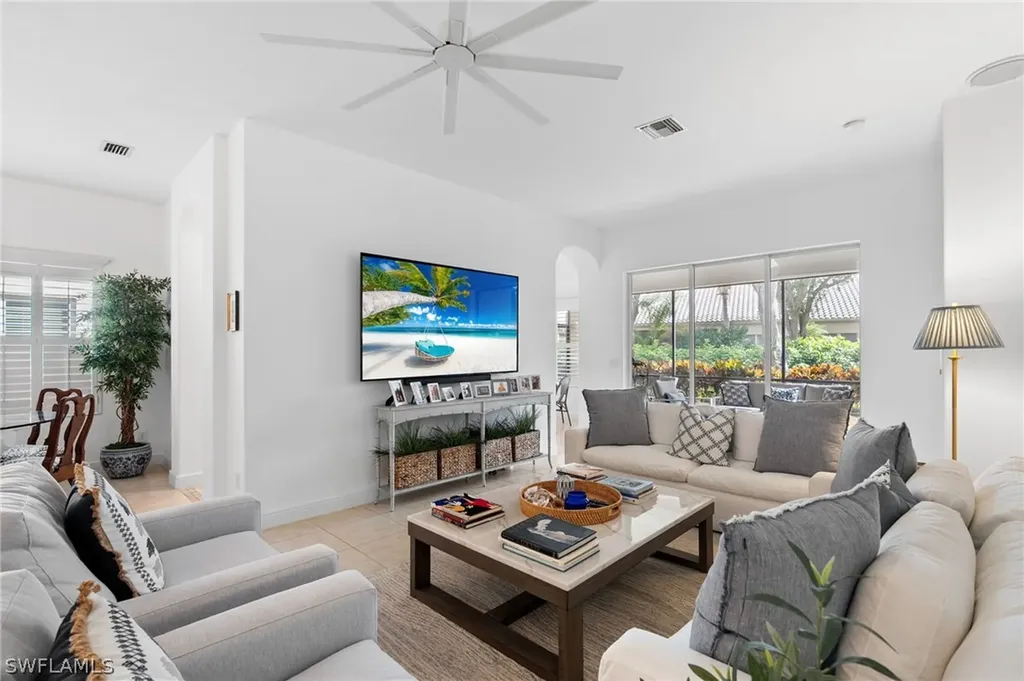 845 Vistana Circle Naples FL 34119