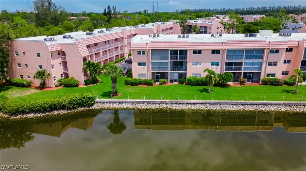 190 Turtle Lake Court Naples FL 34105