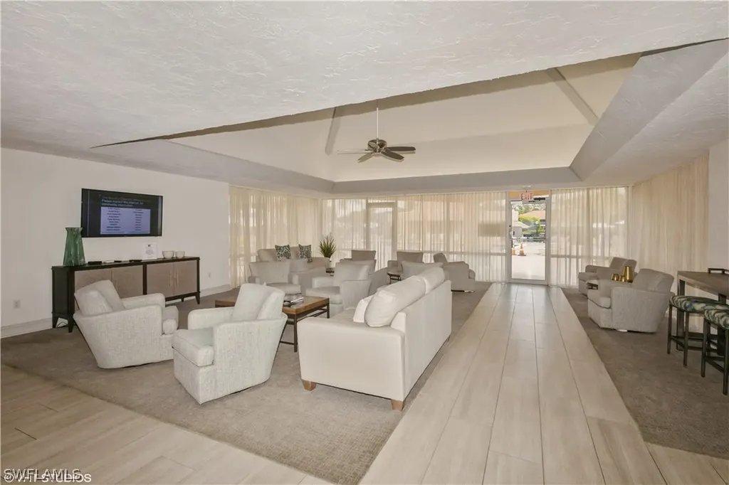 190 Turtle Lake Court Naples FL 34105