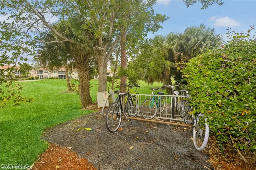 190 Turtle Lake Court Naples FL 34105