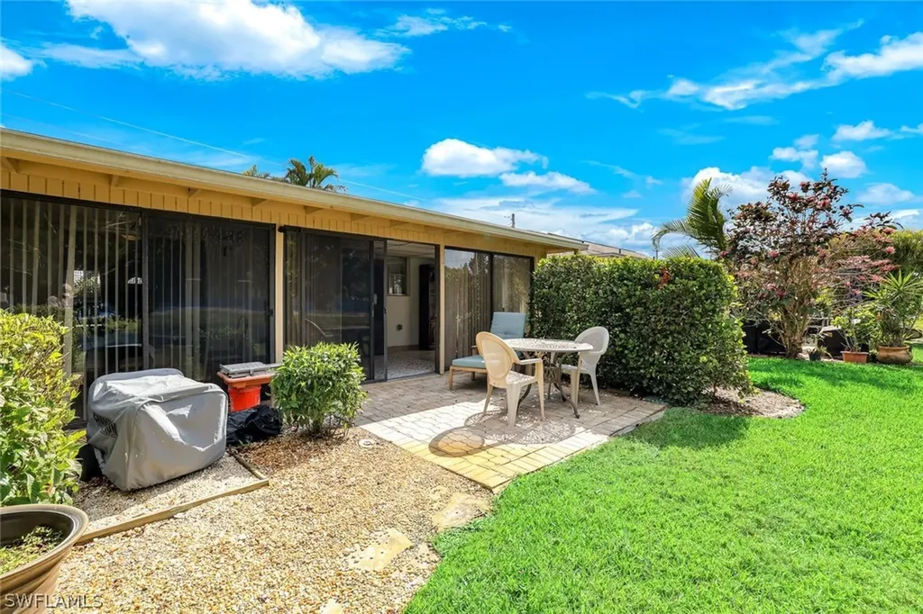 561 Palm View Drive Naples FL 34110