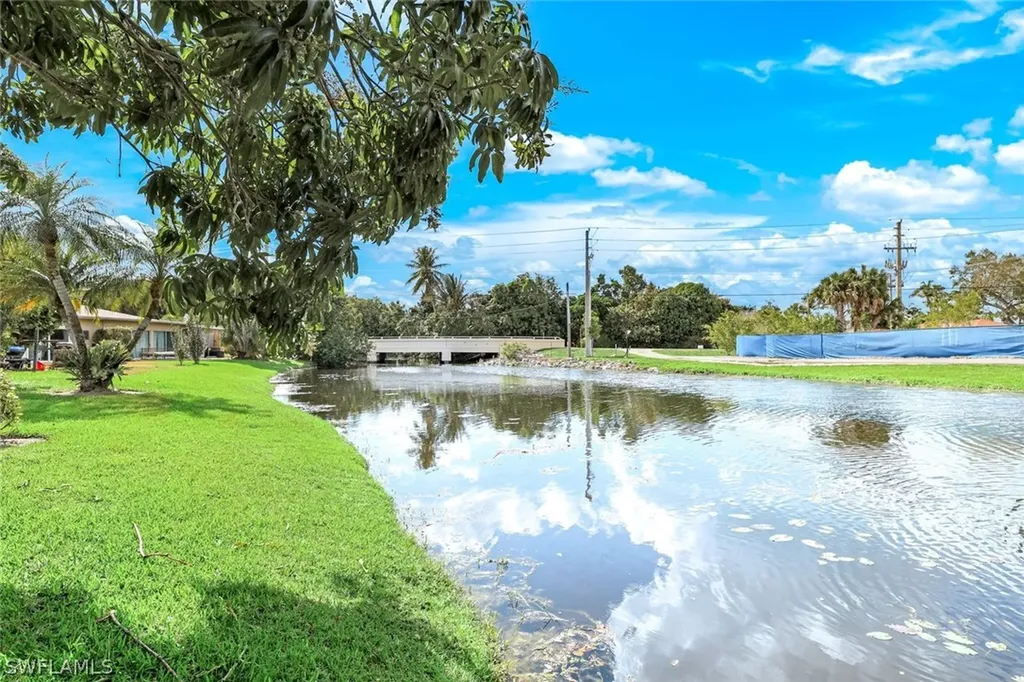 561 Palm View Drive Naples FL 34110