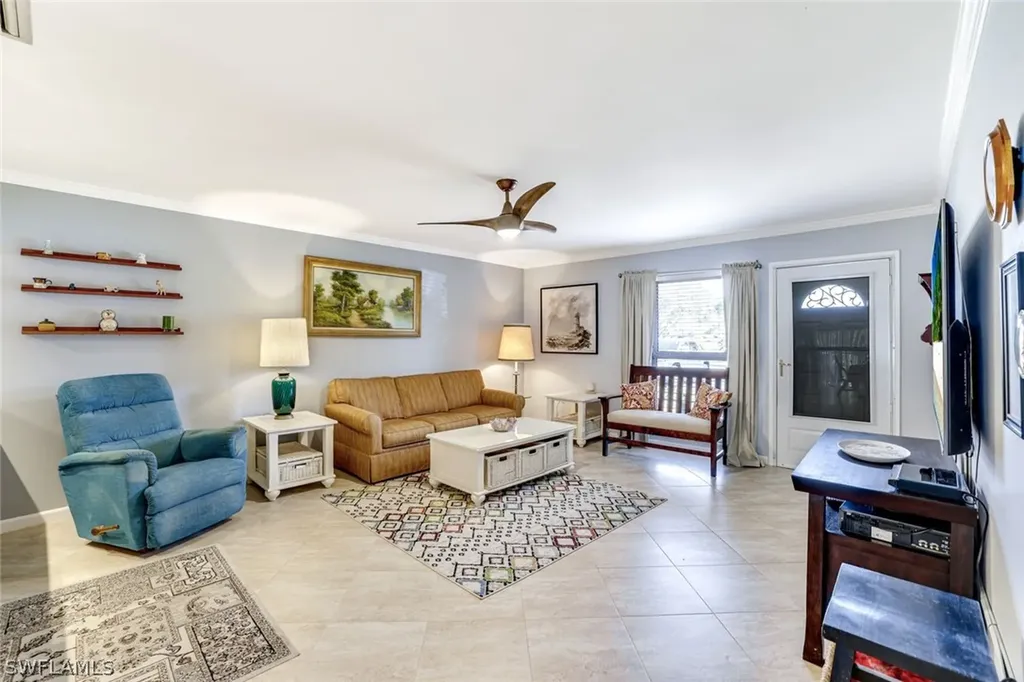 561 Palm View Drive Naples FL 34110