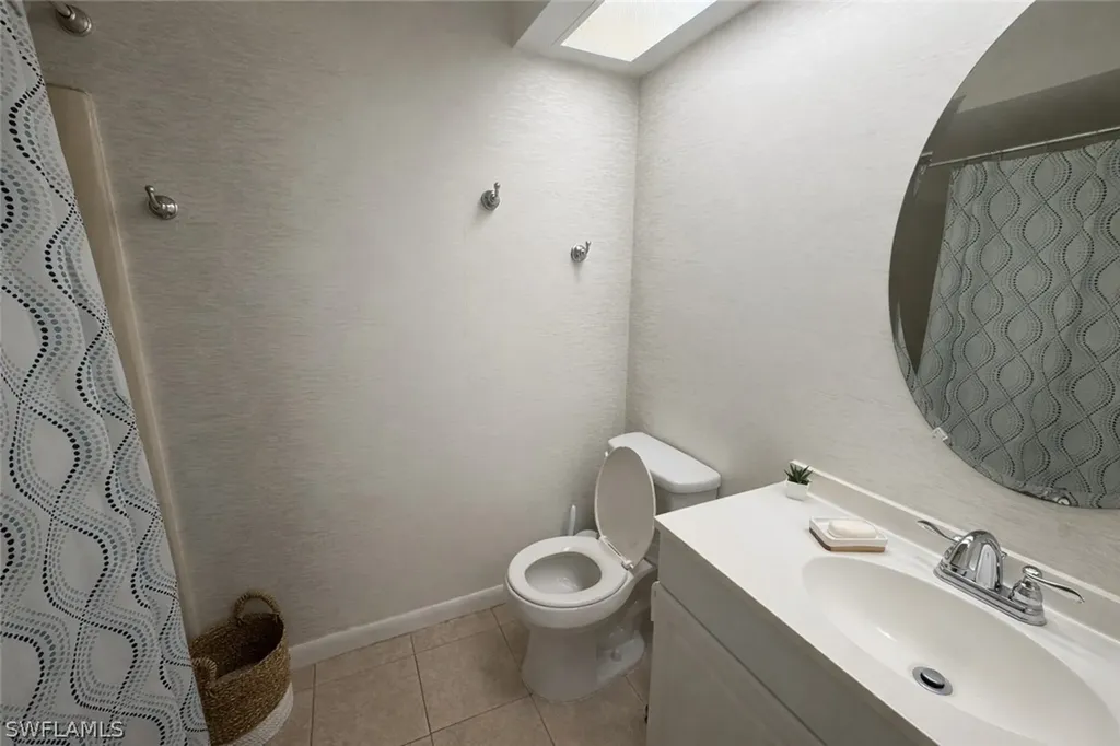 839 108th Avenue N Naples FL 34108