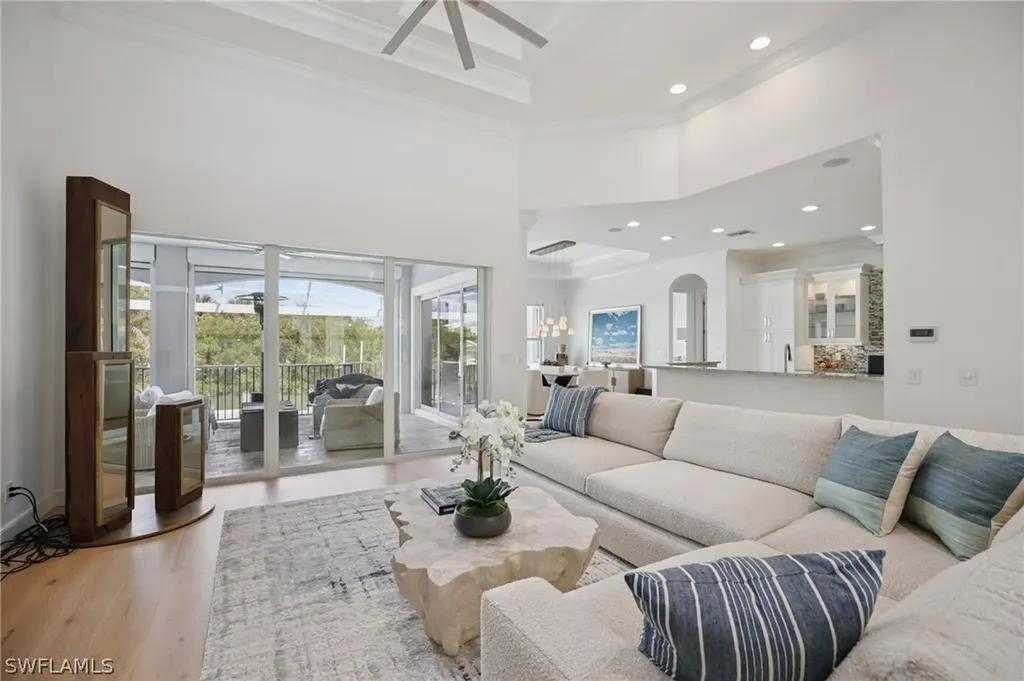 451 Oak Avenue Naples FL 34108