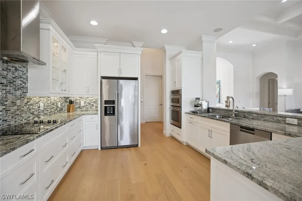 451 Oak Avenue Naples FL 34108
