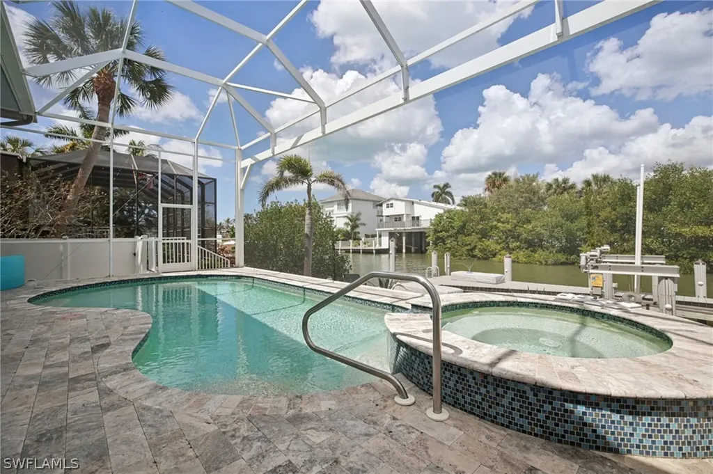 451 Oak Avenue Naples FL 34108