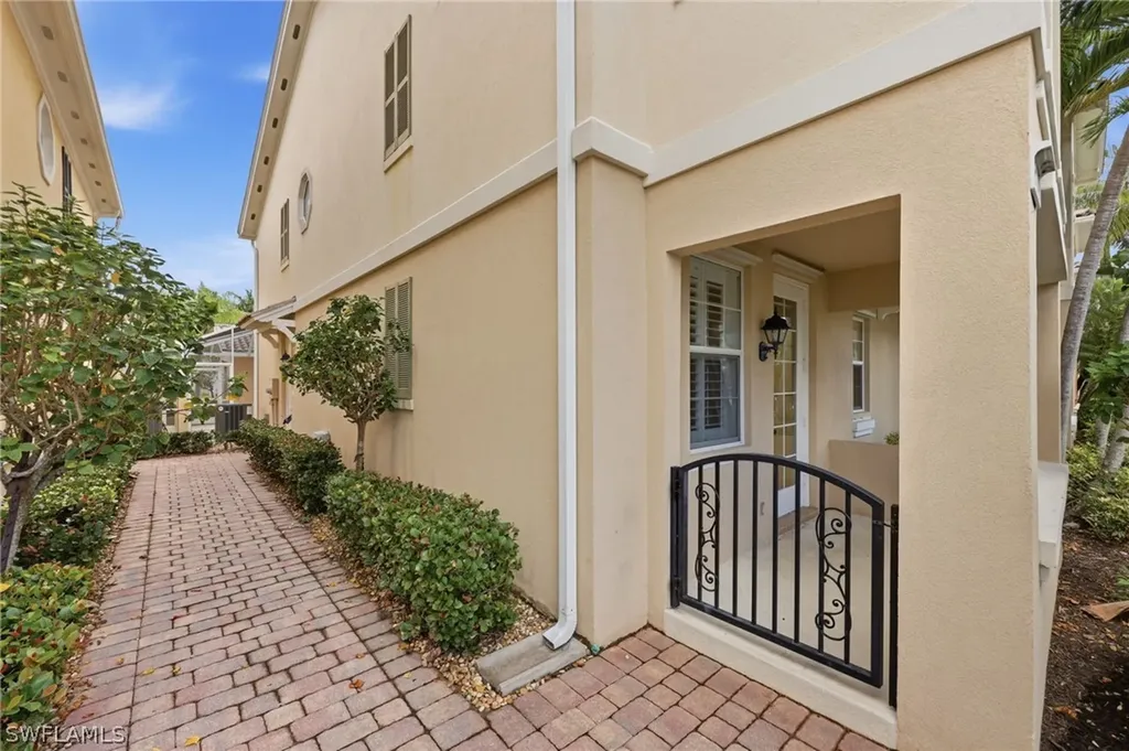 8108 Josefa Way Naples FL 34114