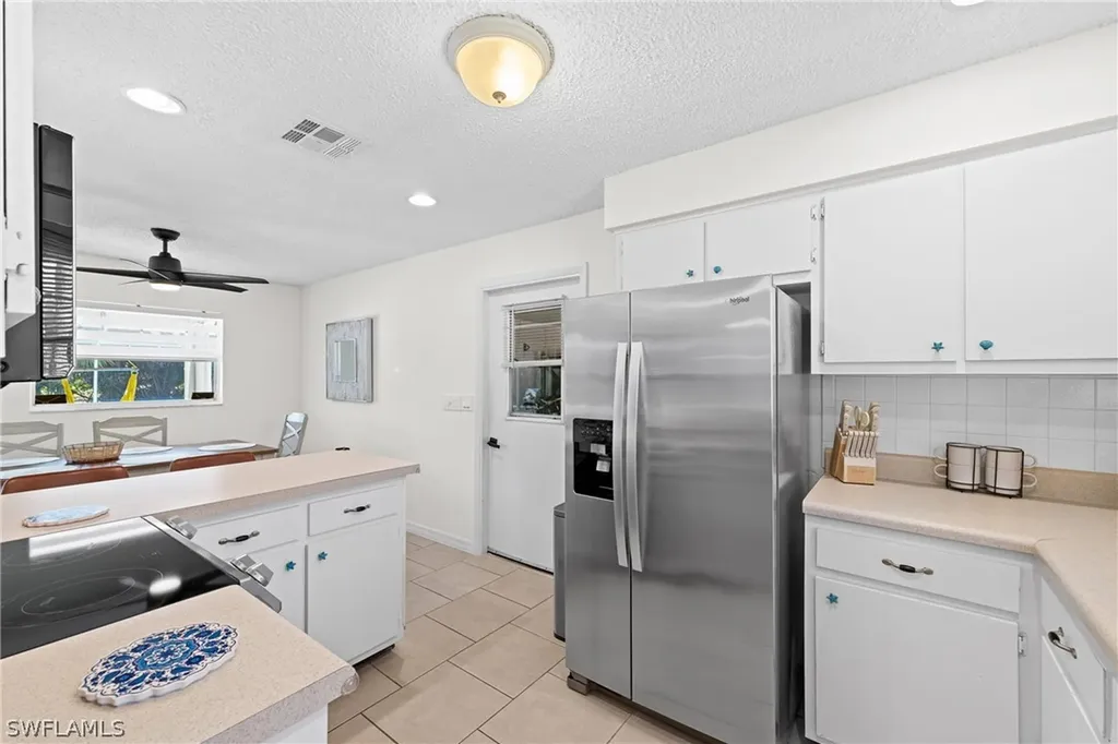 660 111th Avenue N Naples FL 34108