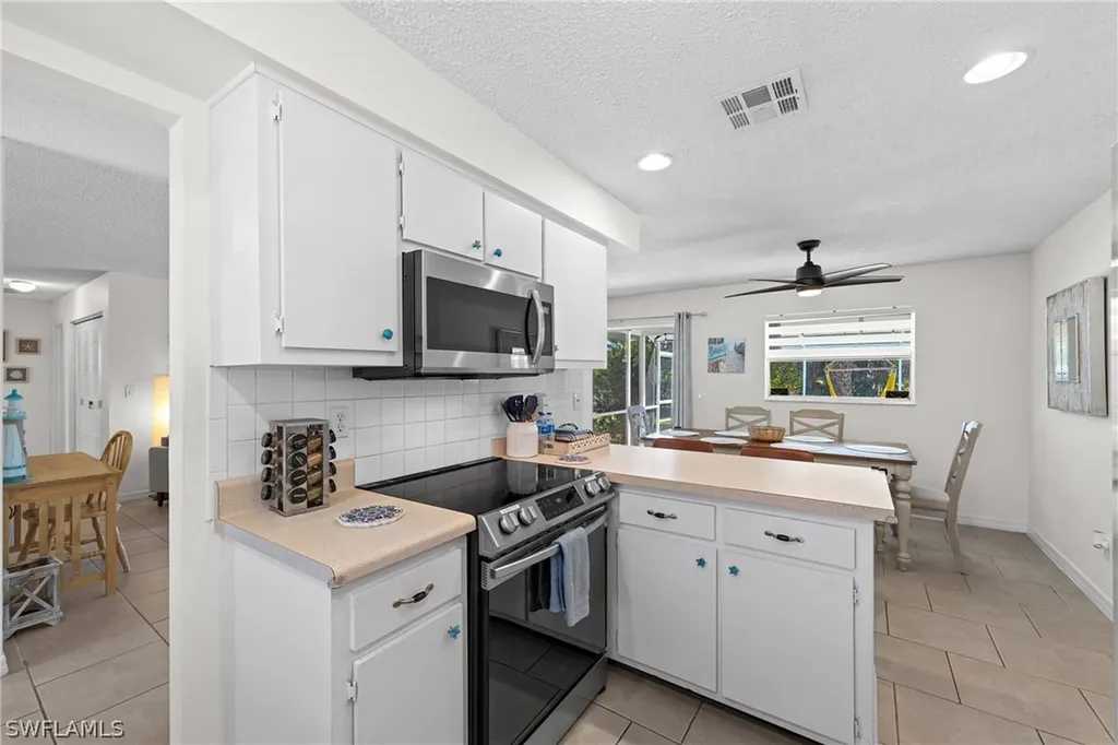 660 111th Avenue N Naples FL 34108