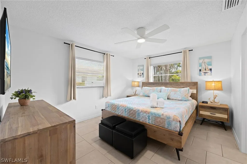 660 111th Avenue N Naples FL 34108