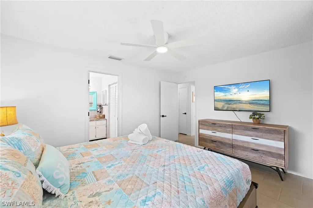 660 111th Avenue N Naples FL 34108