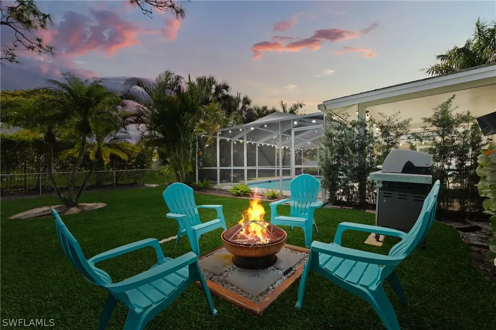 660 111th Avenue N Naples FL 34108